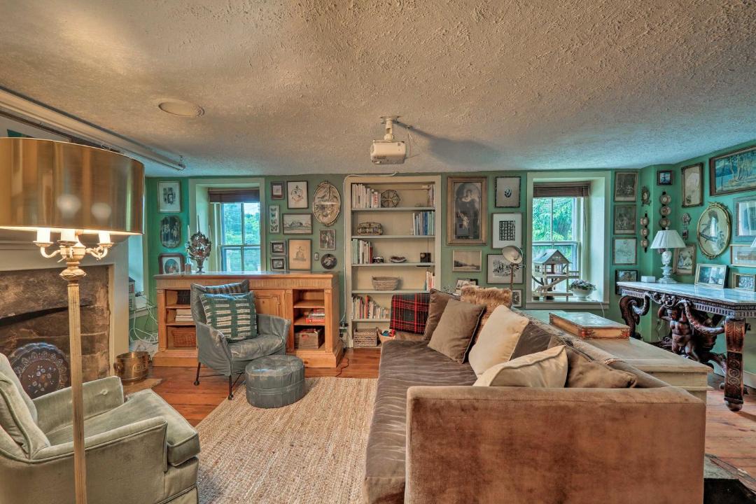 Photo of Livingroom in Rosemont
