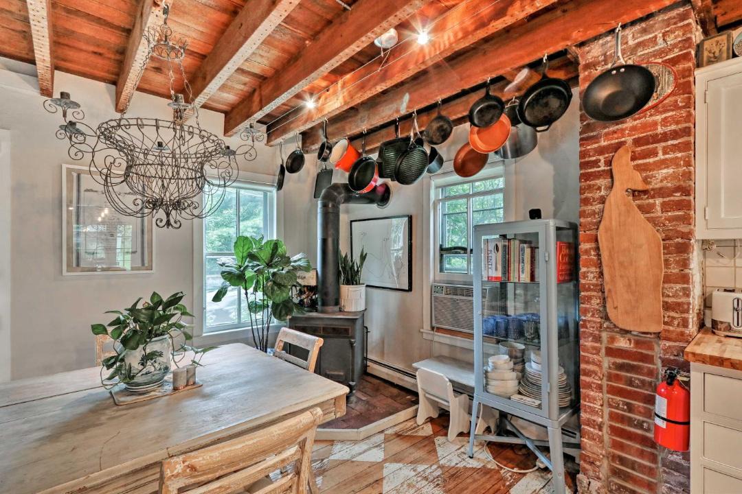 Photo of Livingroom in Rosemont