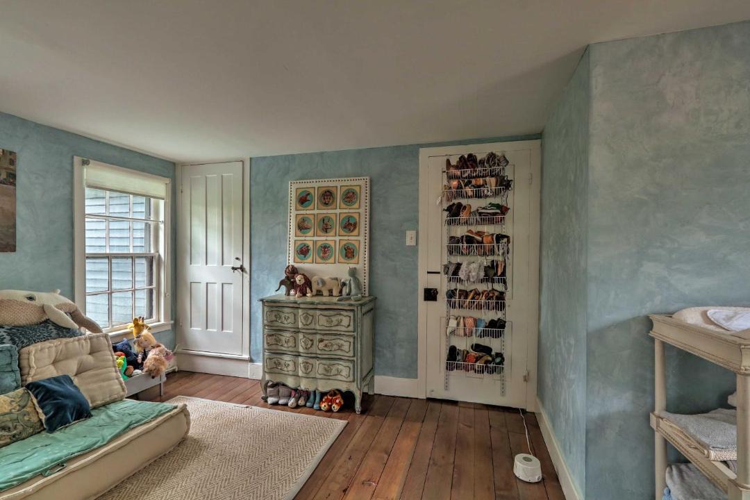Photo of Livingroom in Rosemont