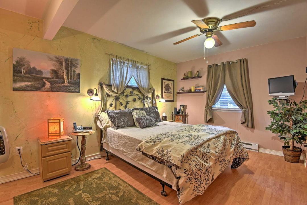 Photo of Bedroom in Greentown