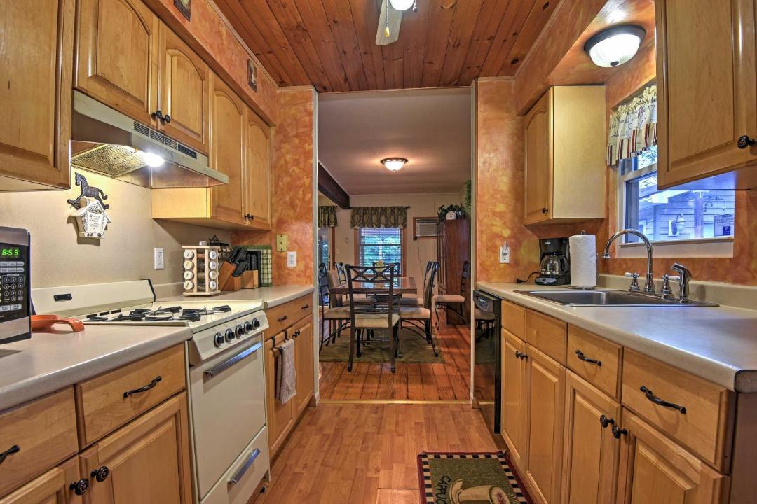 Photo of Kitchen in Greentown