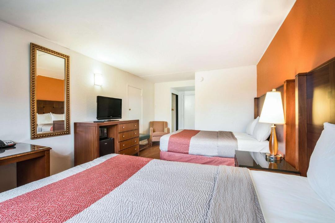 Photo of Bedroom in Neptune City