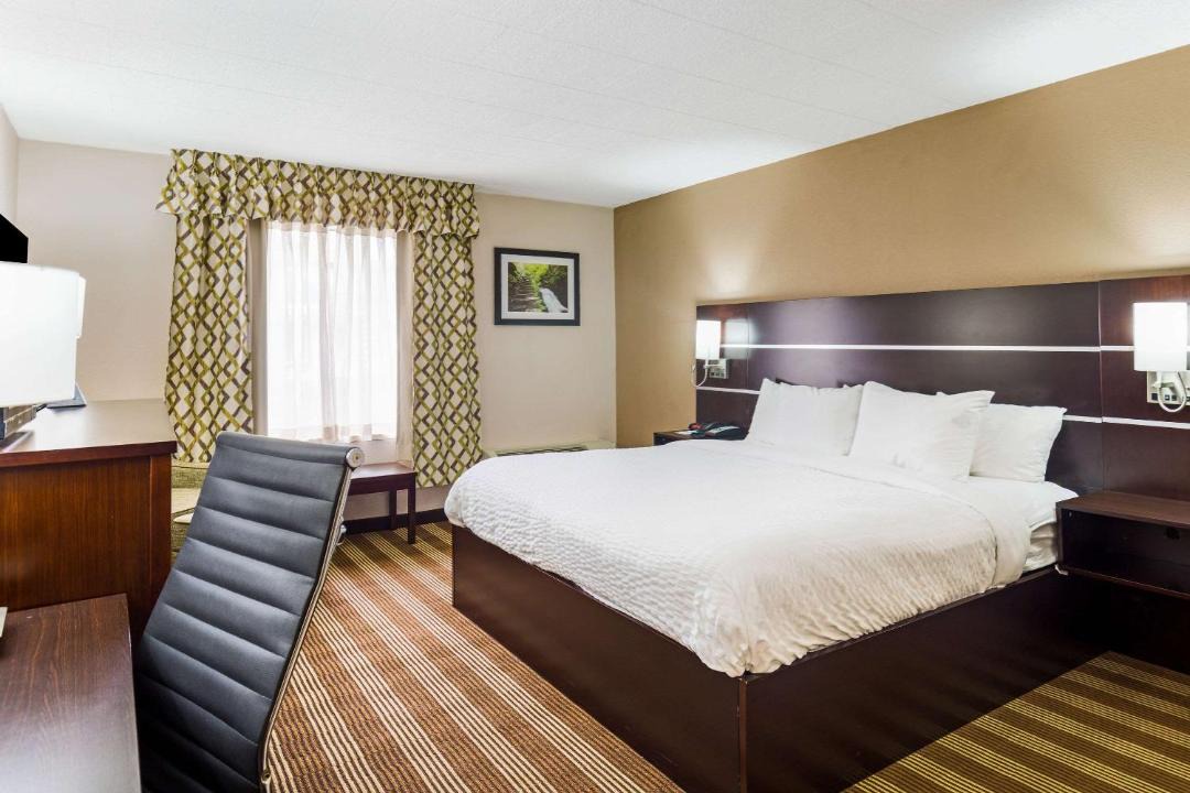 Photo of Bedroom in Delaware Water Gap