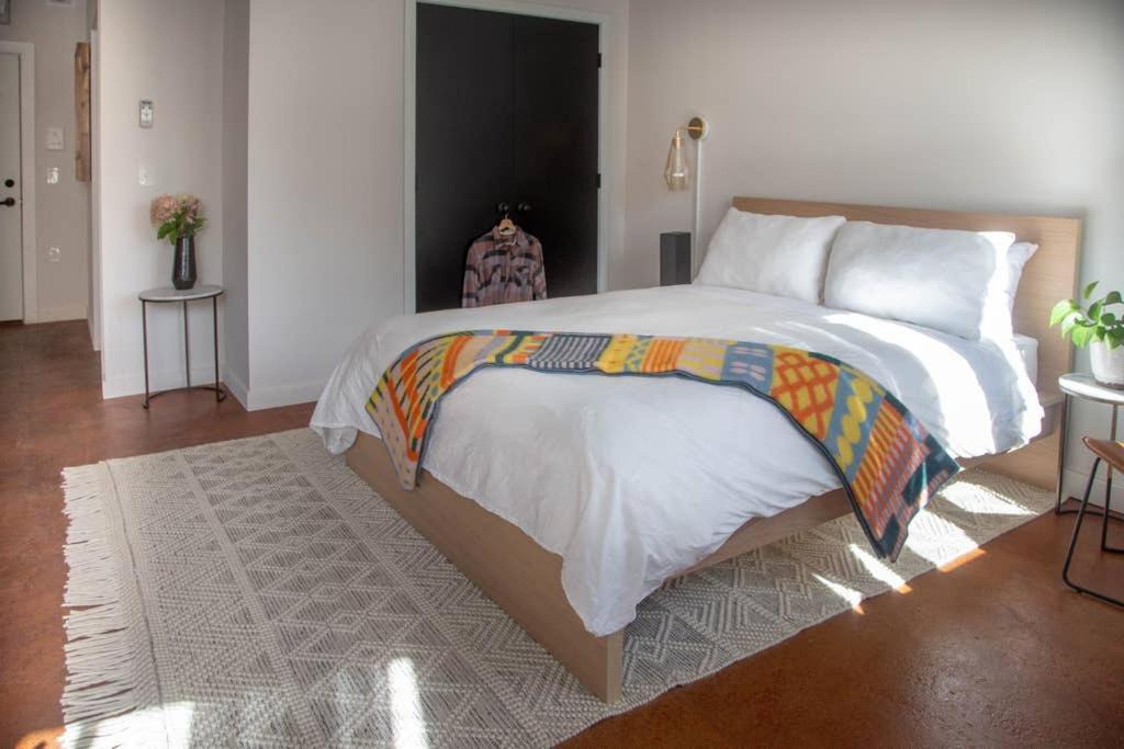 Photo of Bedroom in Center City