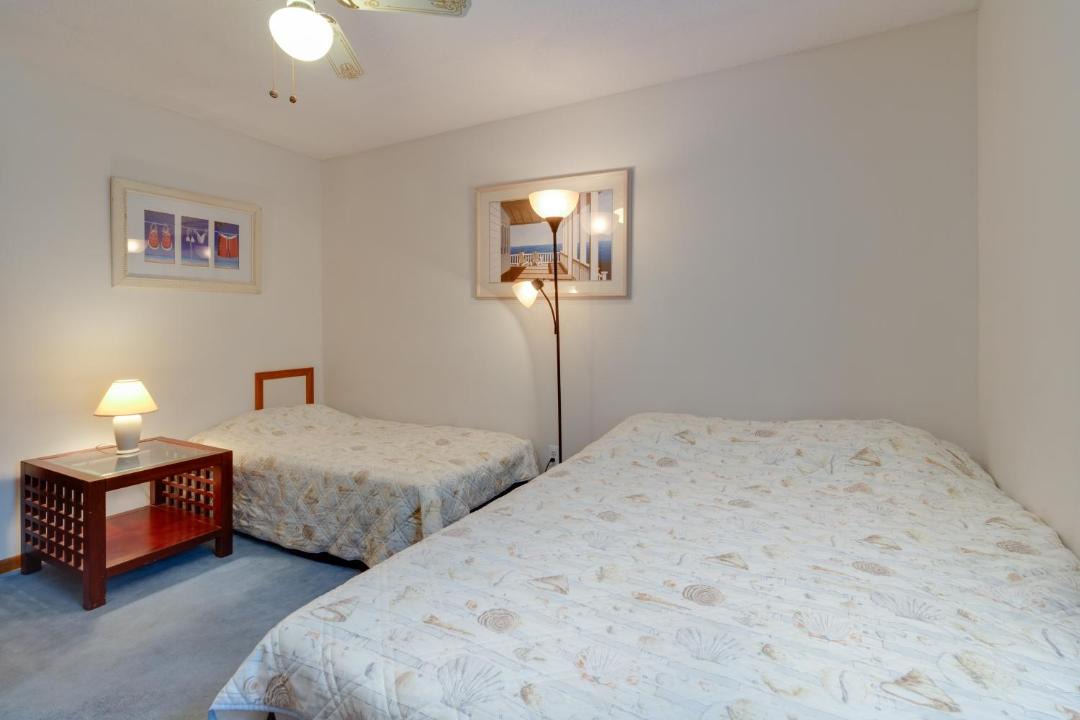 Photo of Bedroom in Caine Woods
