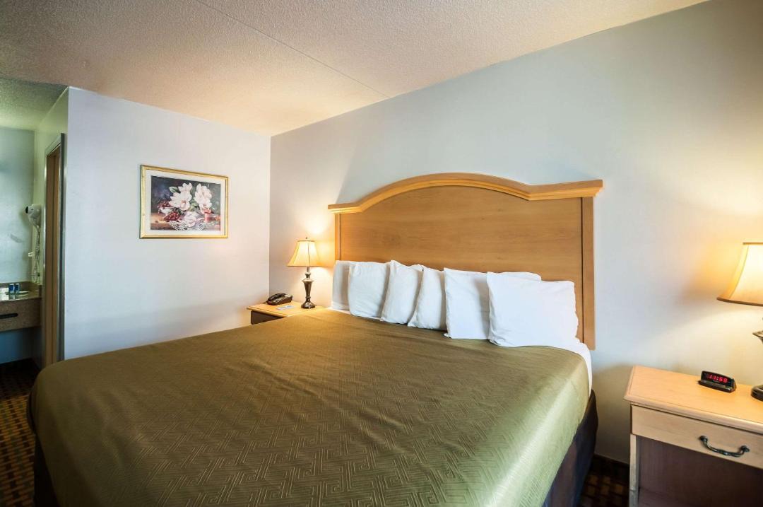 Photo of Bedroom in Elkridge
