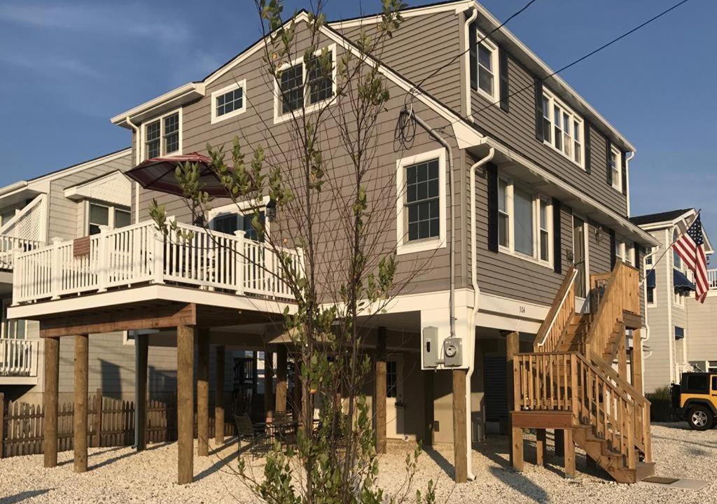Photo of Buildings in Surf City