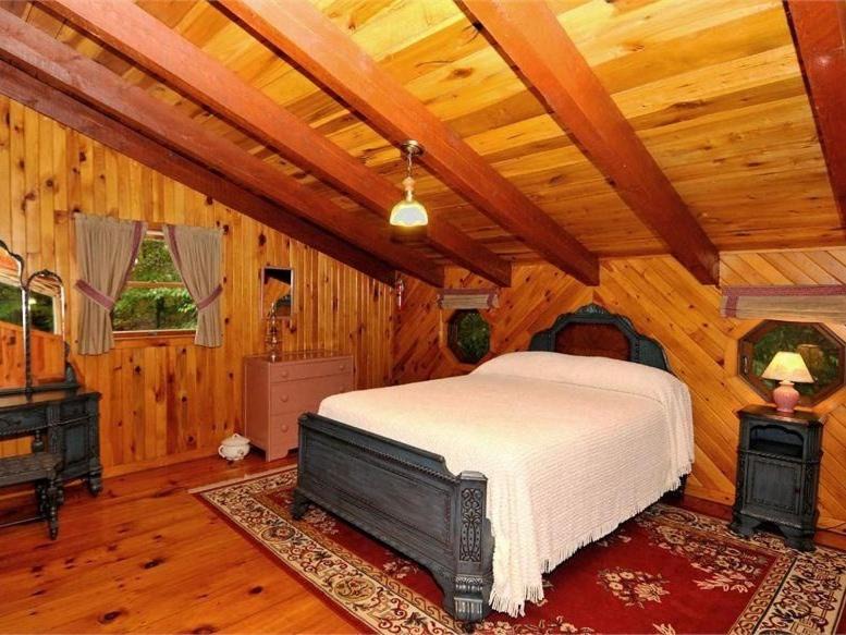 Photo of Bedroom in Penfield