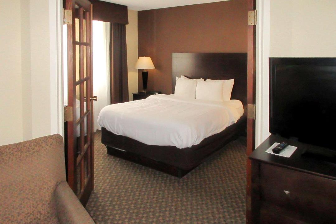 Photo of Bedroom in O'Hara Township