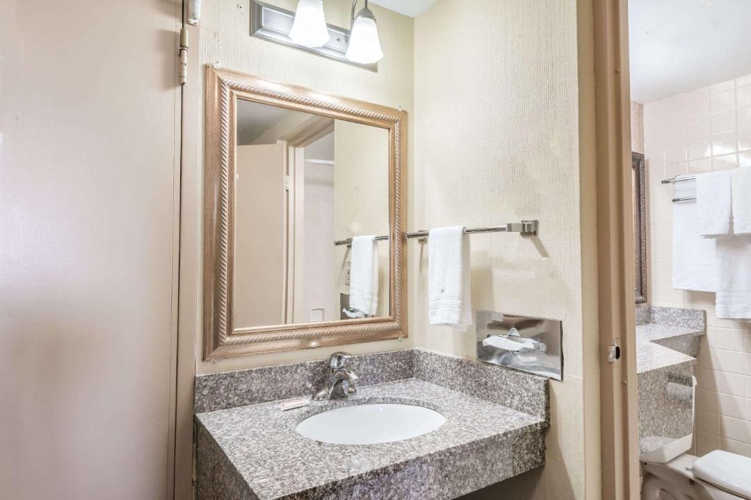 Photo of Bathroom in Niles