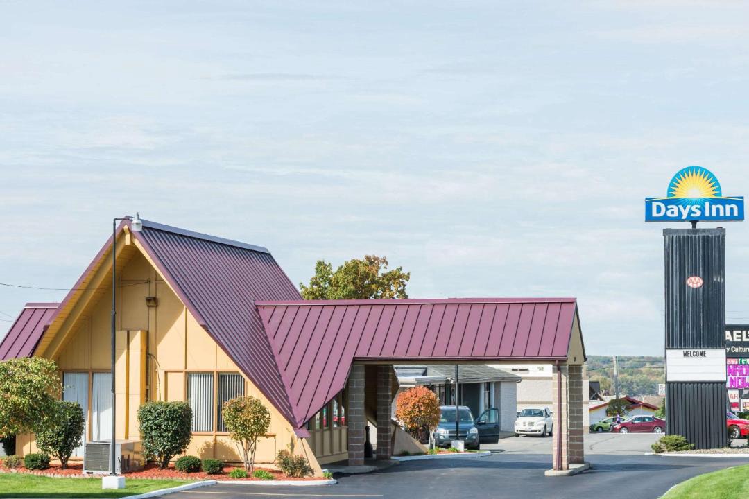 Photo of Buildings in Niles