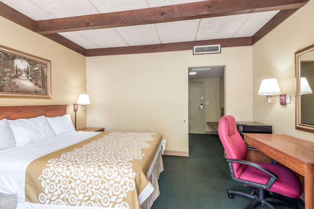 Photo of Bedroom in Niles