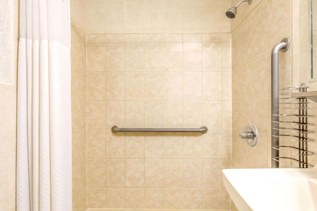 Photo of Bathroom in North Bergen