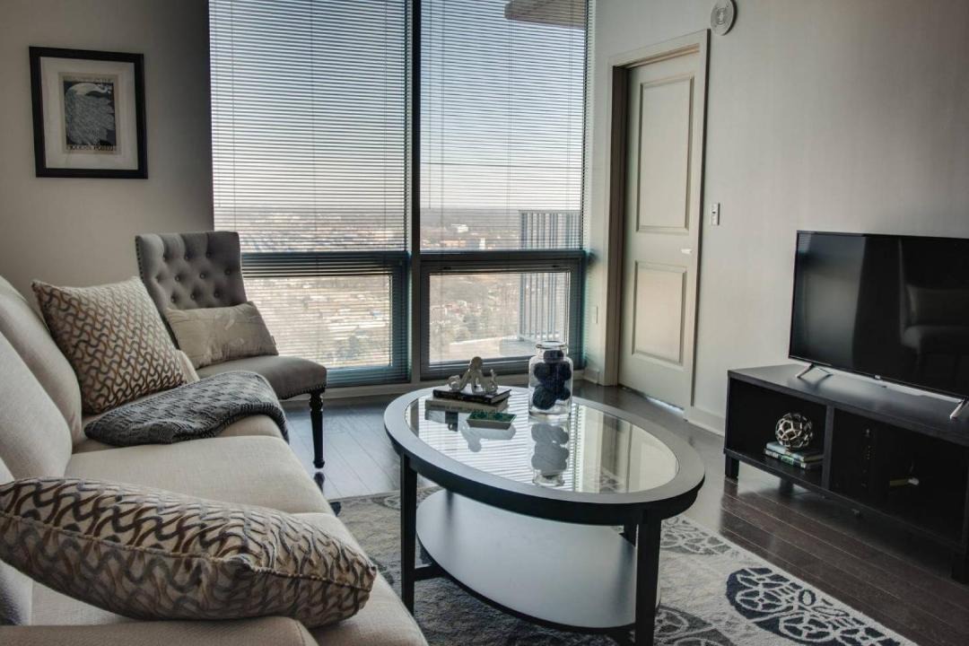 Photo of Livingroom in Charlotte Center City