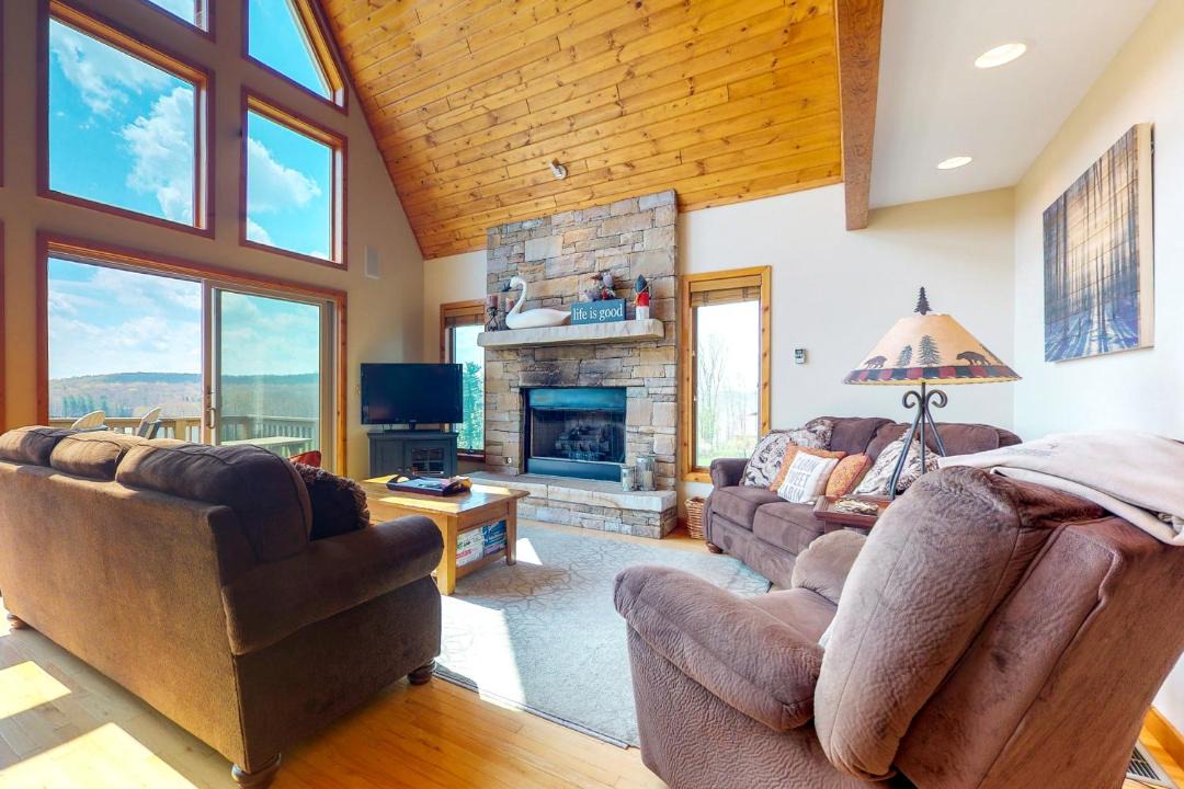Photo of Livingroom in Waterfront Greens