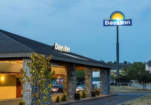 Days Inn by Wyndham Pittsburgh-Harmarville