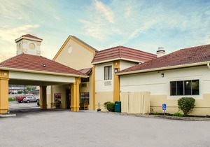Quality Inn & Suites Medina - Akron West