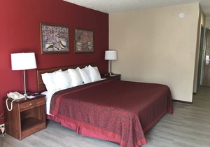 Days Inn by Wyndham Hillsboro