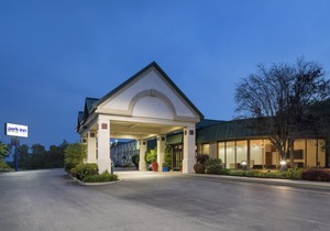 Ramada by Wyndham Beaver Falls