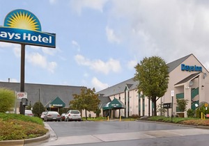 Days Inn by Wyndham Lanham Washington D.C
