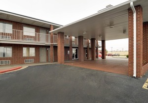 Quality Inn Russellville I-40