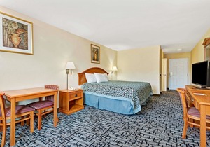 Days Inn by Wyndham Bethel - Danbury