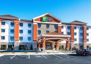 Holiday Inn Express & Suites Elkton - University Area