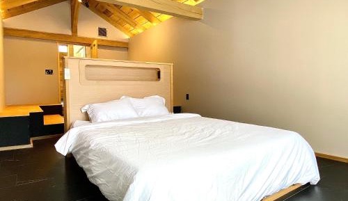 Quadruple Room with Private Bathroom