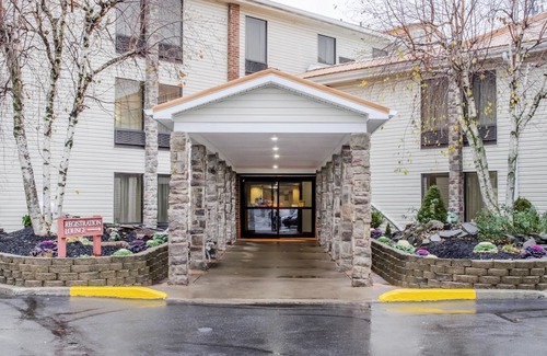 Milnesville Hotel | Comfort Inn West Hazleton