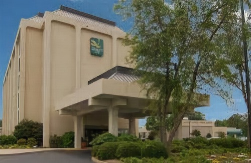 Coliseum Central Hotel | Holiday Inn Express Hotels- Hampton, an Ihg Hotel