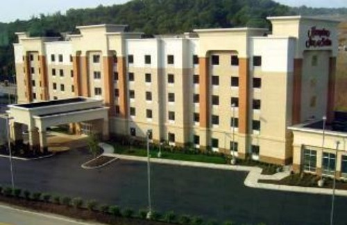 Strabane Hotel | Hampton Inn & Suites Pittsburgh-Meadow Lands
