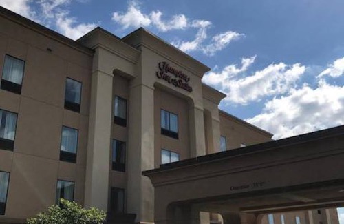 York Hotel | Hampton Inn & Suites York South