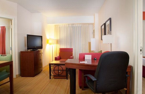 Central Newport News Hotel | Residence Inn Newport News Airport