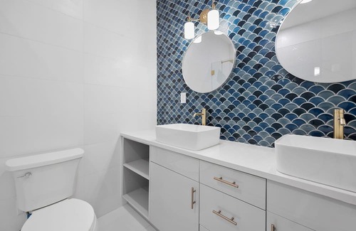Upper Manhattan Apartment | Triplex 4BR 3BATH Designer Luxury and Gorgeous NEW Townhouse Pvt Outdoor