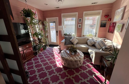 NoMa House | Modern Renovated Rowhouse-Capitol Hill, Metro, Parking