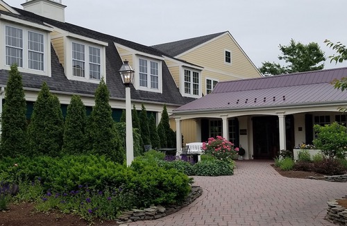 Leacock-Leola-Bareville Hotel | The Inn at Leola Village