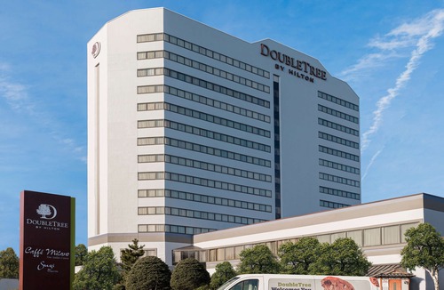 Fort Lee Hotel | DoubleTree by Hilton Fort Lee/George Washington Bridge