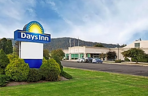 Warren Hotel | Days Inn by Wyndham Warren