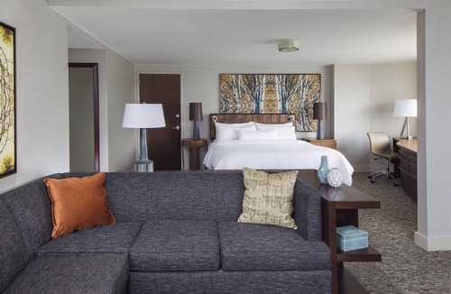 The Waterfront Hotel | The Westin Jersey City Newport