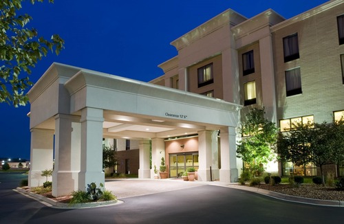 West Chester Hotel | Hampton Inn & Suites Cincinnati-Union Centre