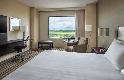 Joffre Hotel | Hyatt Regency Pittsburgh International Airport