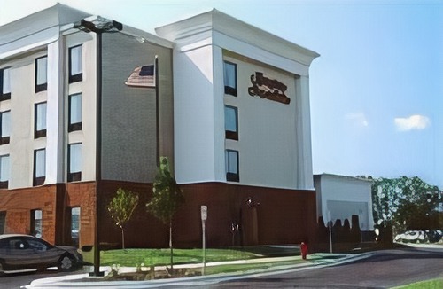 West Chester Hotel | Hampton Inn & Suites Cincinnati-Union Centre