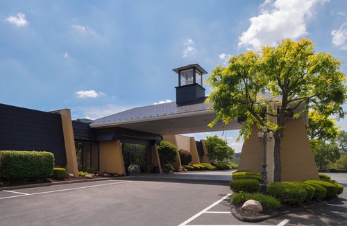 West Middlesex Hotel | Park Inn by Radisson Sharon