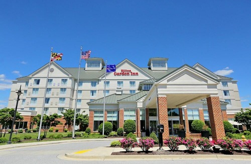 St. Charles Hotel | Hilton Garden Inn Waldorf