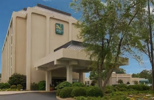 Coliseum Central Hotel | Holiday Inn Express Hotels- Hampton, an Ihg Hotel