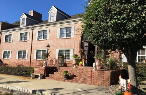 Colts Neck Hotel | Colts Neck Inn Hotel