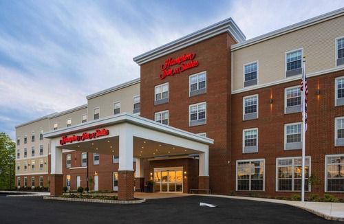 Martinsville Hotel | Hampton Inn & Suites Bridgewater, NJ
