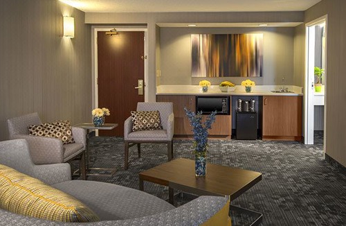 Westlake Hotel | Courtyard Cleveland Westlake