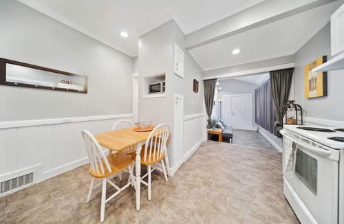 Akron Apartment | Highland Square Hideaway, 1 bedroom apartment