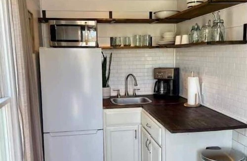 Green Creek House | The Tiny House No Cleaning Fee Cape May/Wildwood